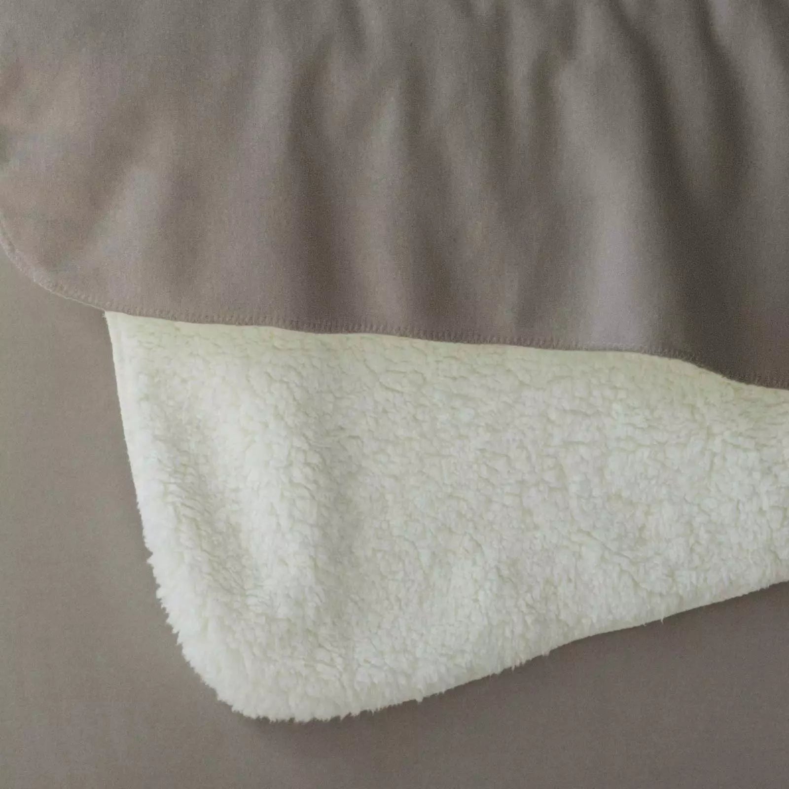 Fleece deken ‘Mocha Stone’ – Stijlvol met eigen naam en titel