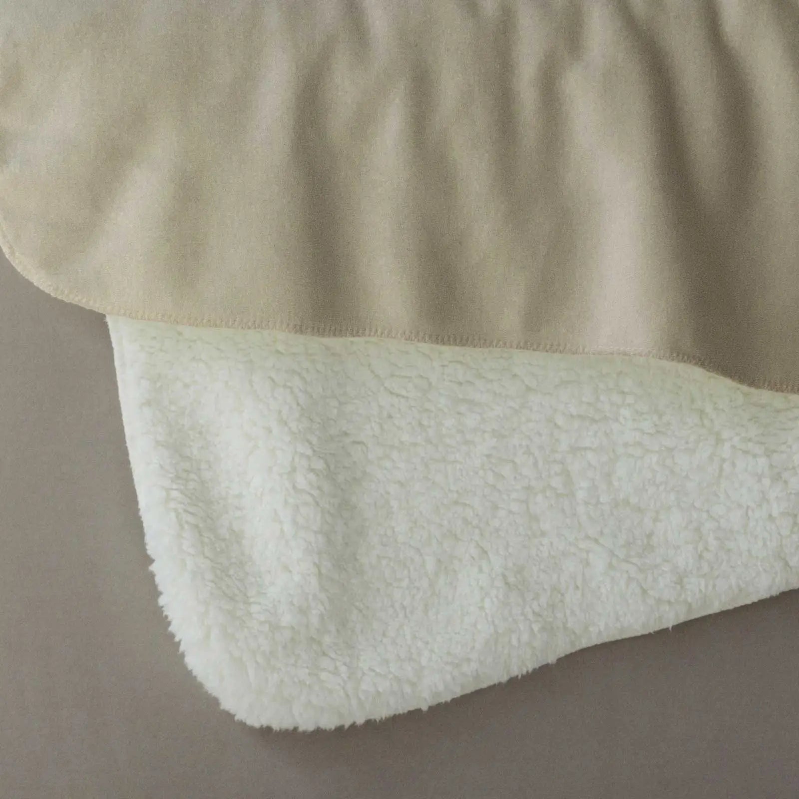 Fleece deken ‘Golden Dune’ – Stijlvol met eigen naam en titel