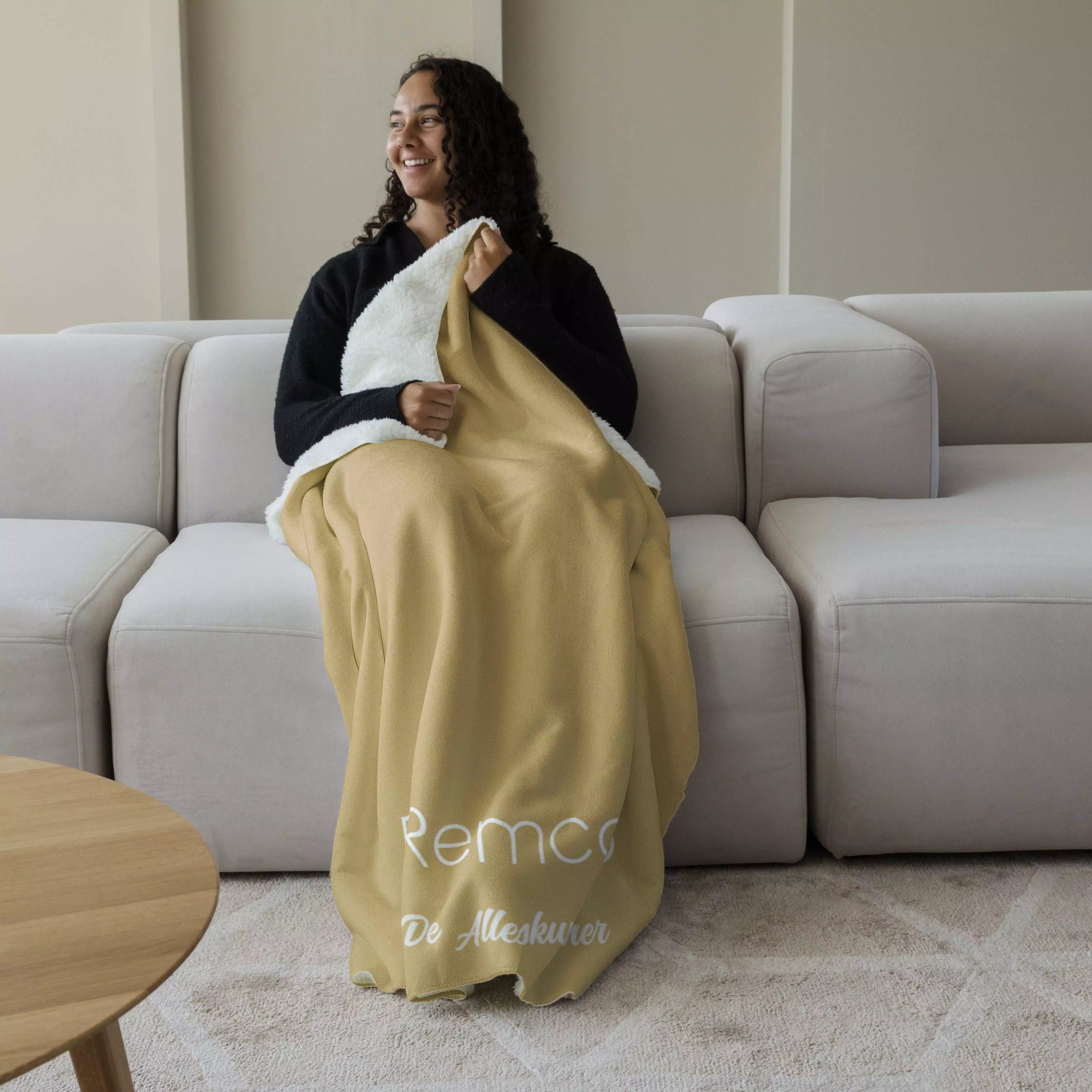 Fleece deken ‘Golden Ochre’ – Stijlvol met eigen naam en titel